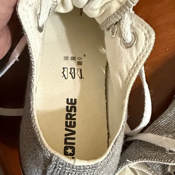 Converse All Star Women’s 7.5 Silver Gray Knit Fabric Sparkle Sweater Sneakers - Picture 11 of 13